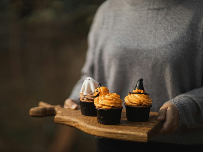 halovina uzkodas uz paplates