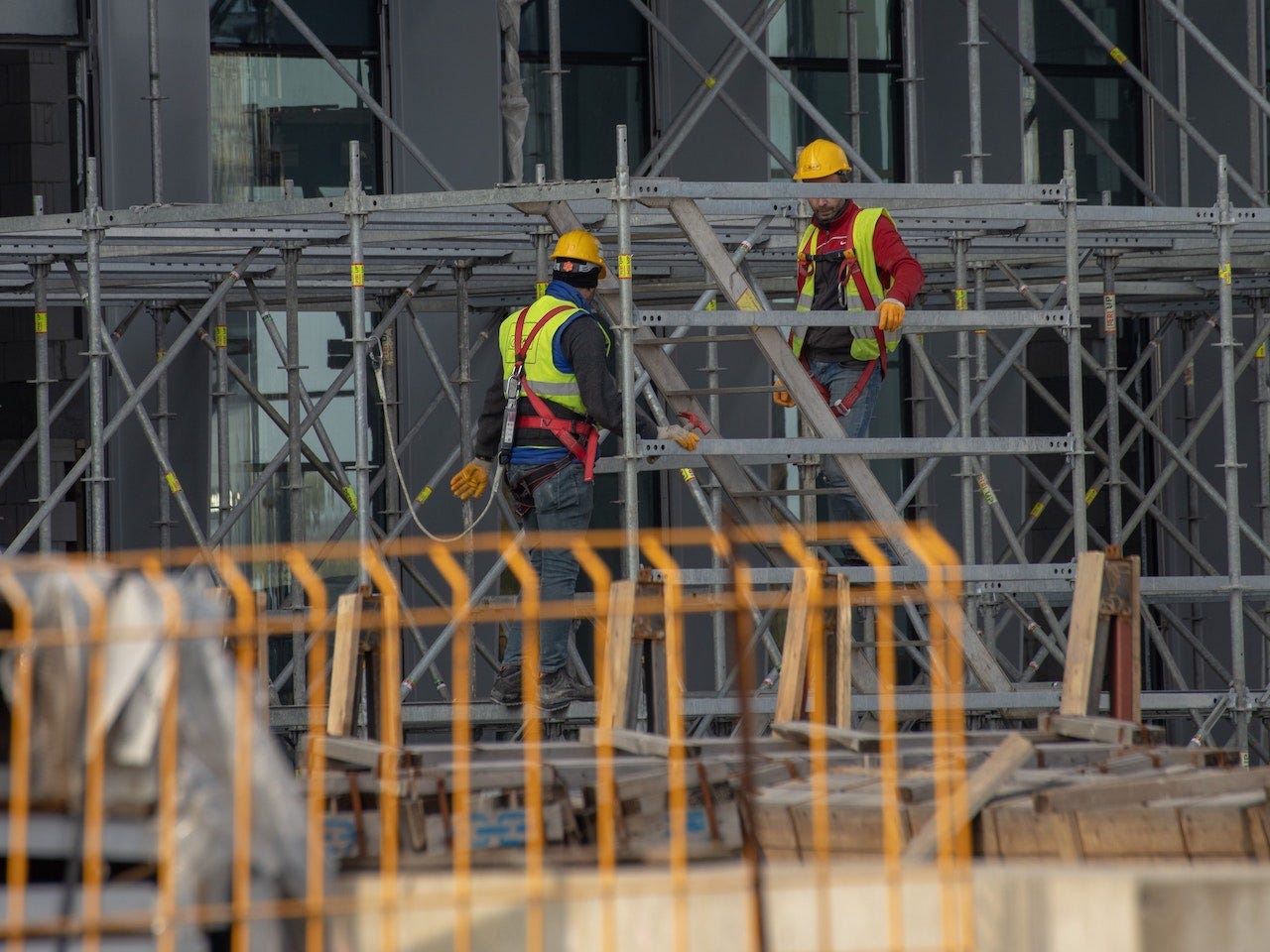 Bpnava būvniezība attīstītājs jaunie projekti darba aizsardzība janu dzīvokļi Rīgā