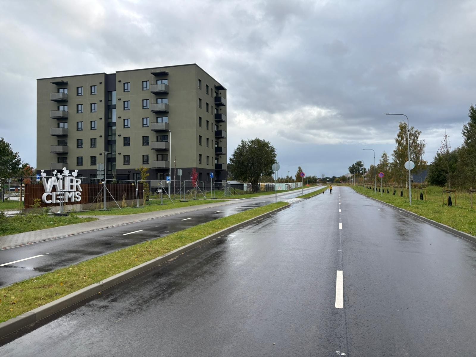 Projekta Valterciems pirmā ēka  pie Ēvalda Valtera ielas